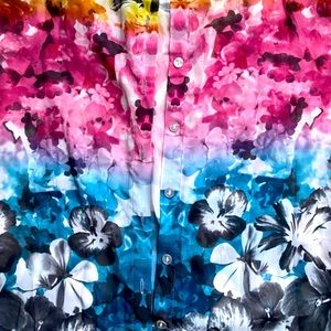 Colorful FLORAL SLEEVELESS BUTTON DOWN TOP 🌈